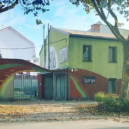 Wygodne Pokoje H16 Hostel Chorzow Exterior photo